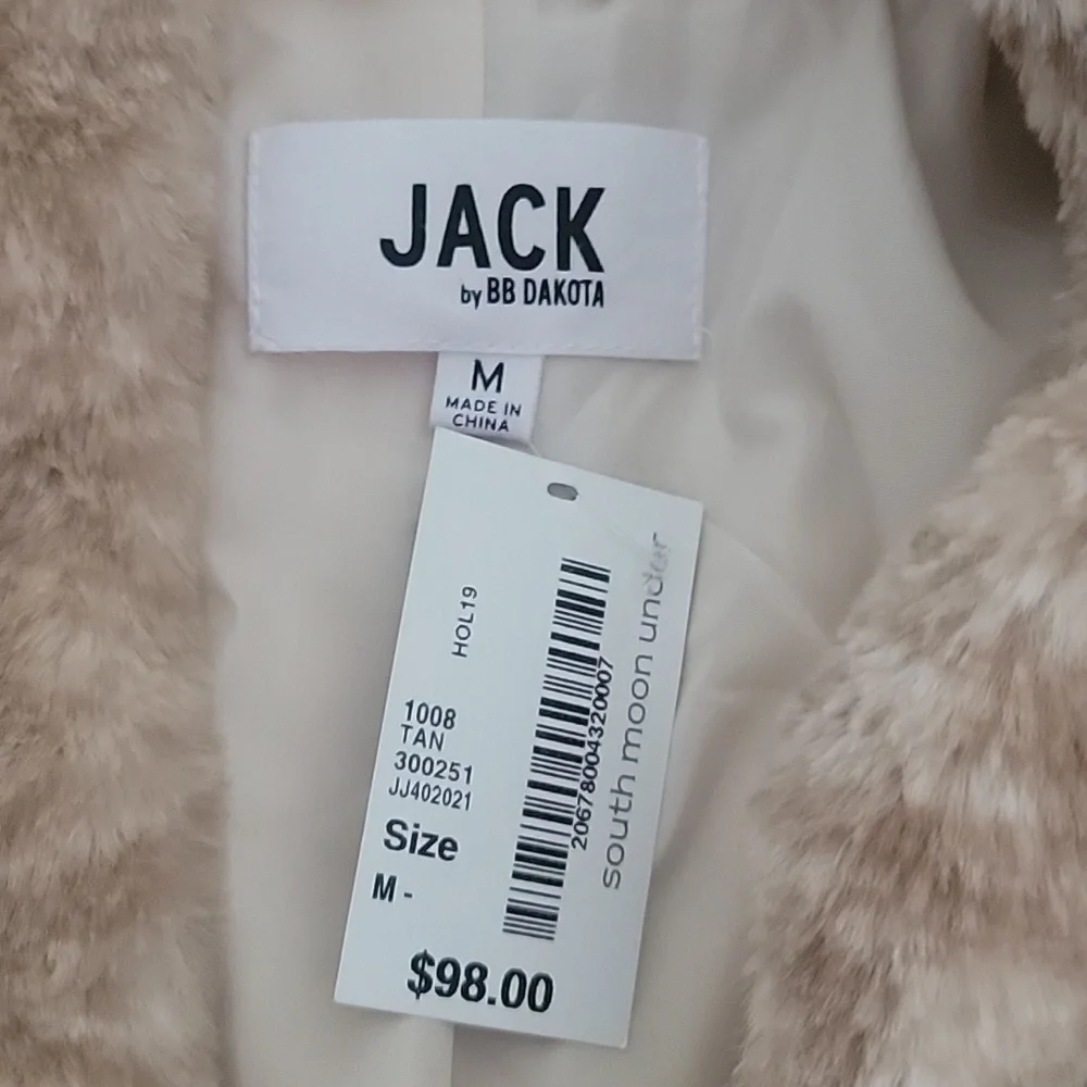 Jack by BB Dakota. Size M. Faux Fur Cropped Jacket. NEW with Tag! - Picture 4 of 11